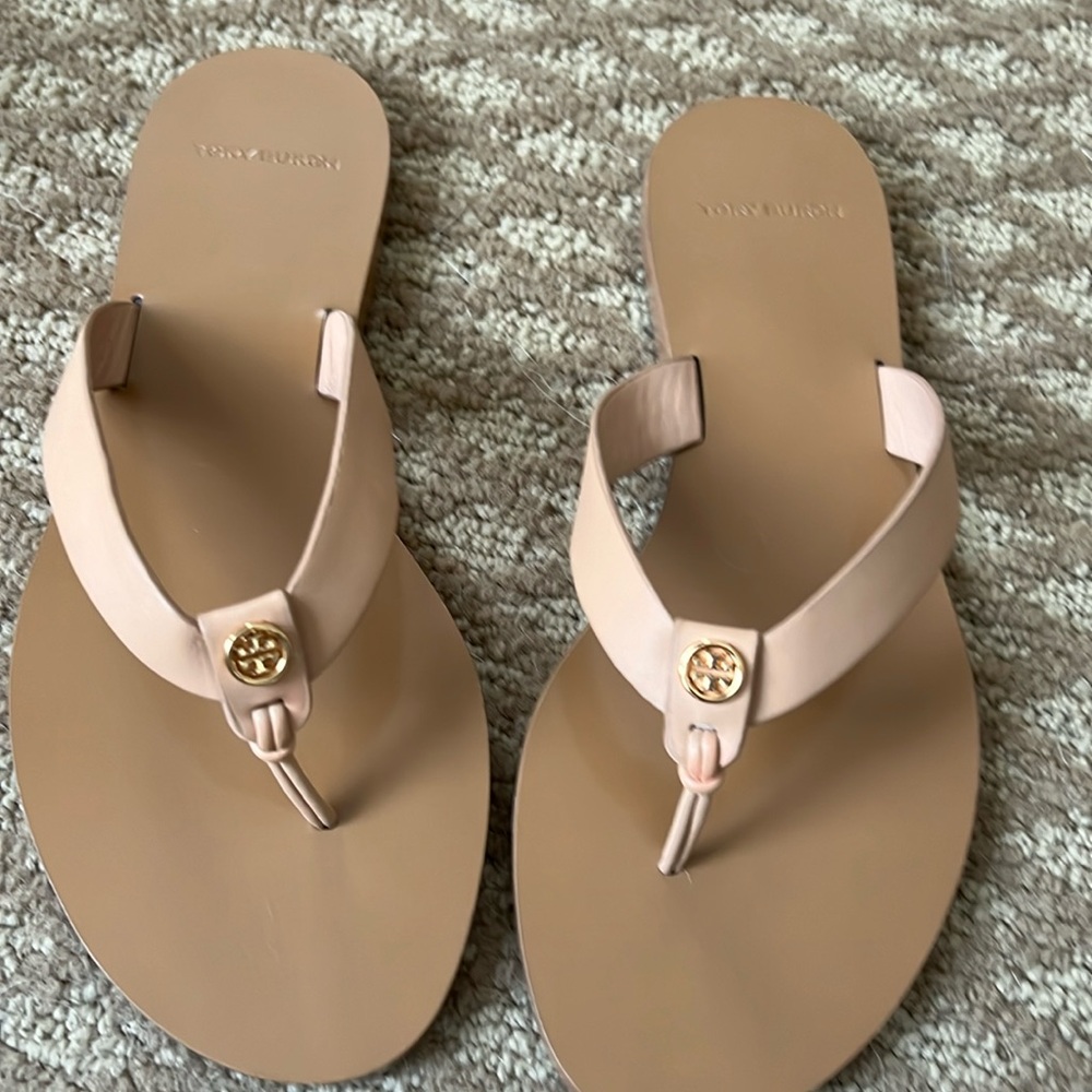 Tory Burch thong nib